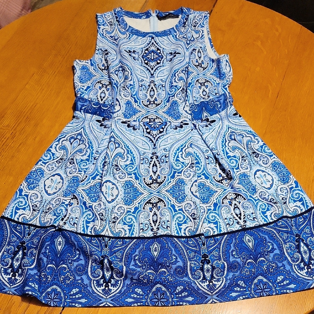 Chetta B Blue and White Paisley Midi Dress